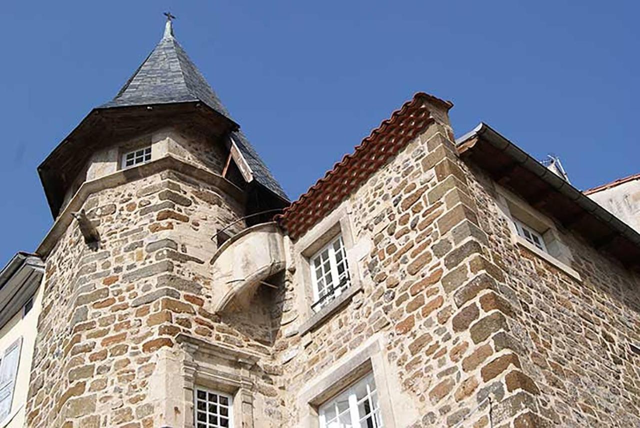 Maison Au Loup - Superbe Ancien Hotel Particulier Du Xvie Siecle Au Coeur De La Vieille Ville Du Puy Le Puy-en-Velay Экстерьер фото