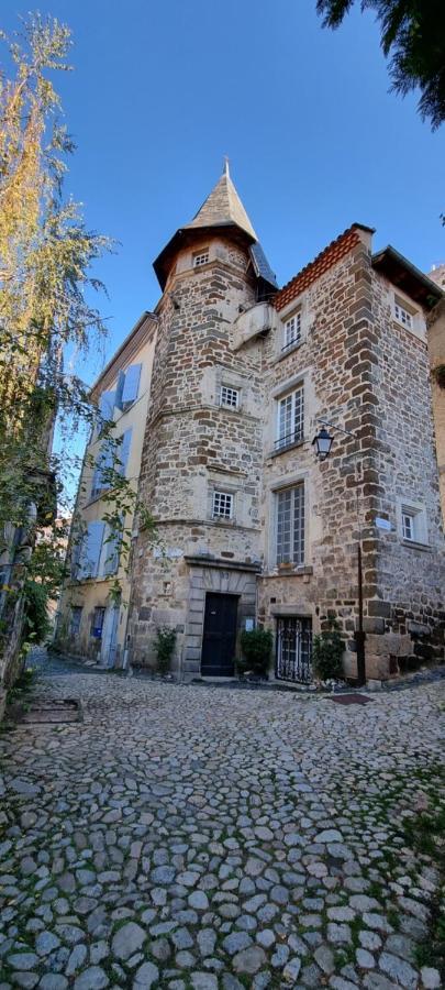 Maison Au Loup - Superbe Ancien Hotel Particulier Du Xvie Siecle Au Coeur De La Vieille Ville Du Puy Le Puy-en-Velay Экстерьер фото
